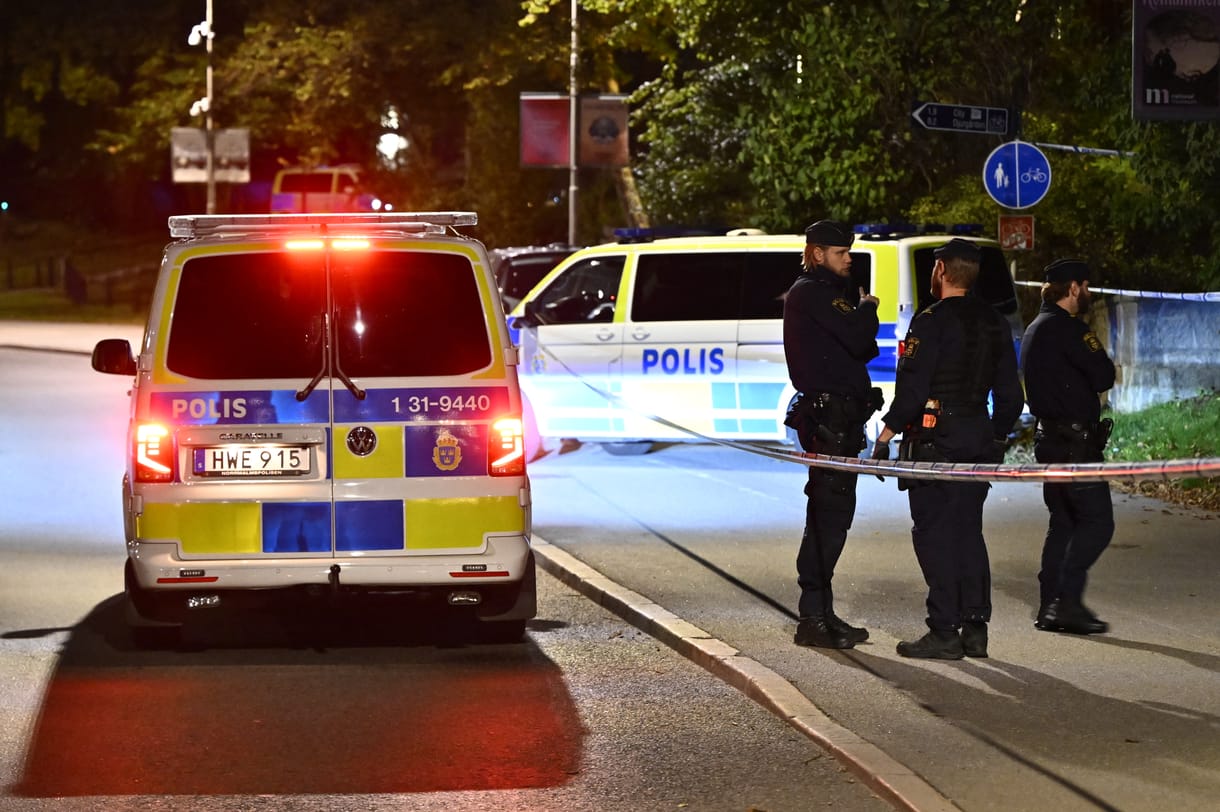 Lövések dördültek és evakuáltak egy svéd bevásárlóközpontot, egy ember megsérült