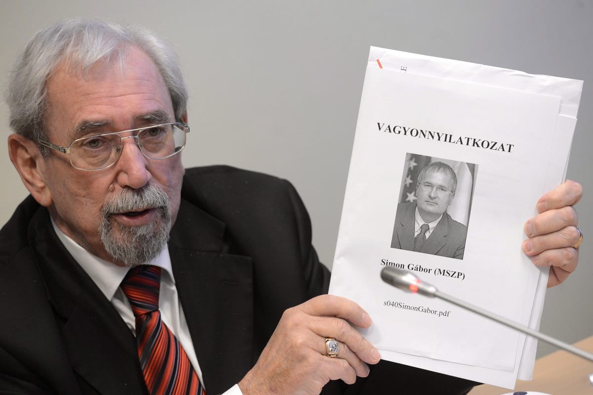 Gyanús, hogy Mesterházy 