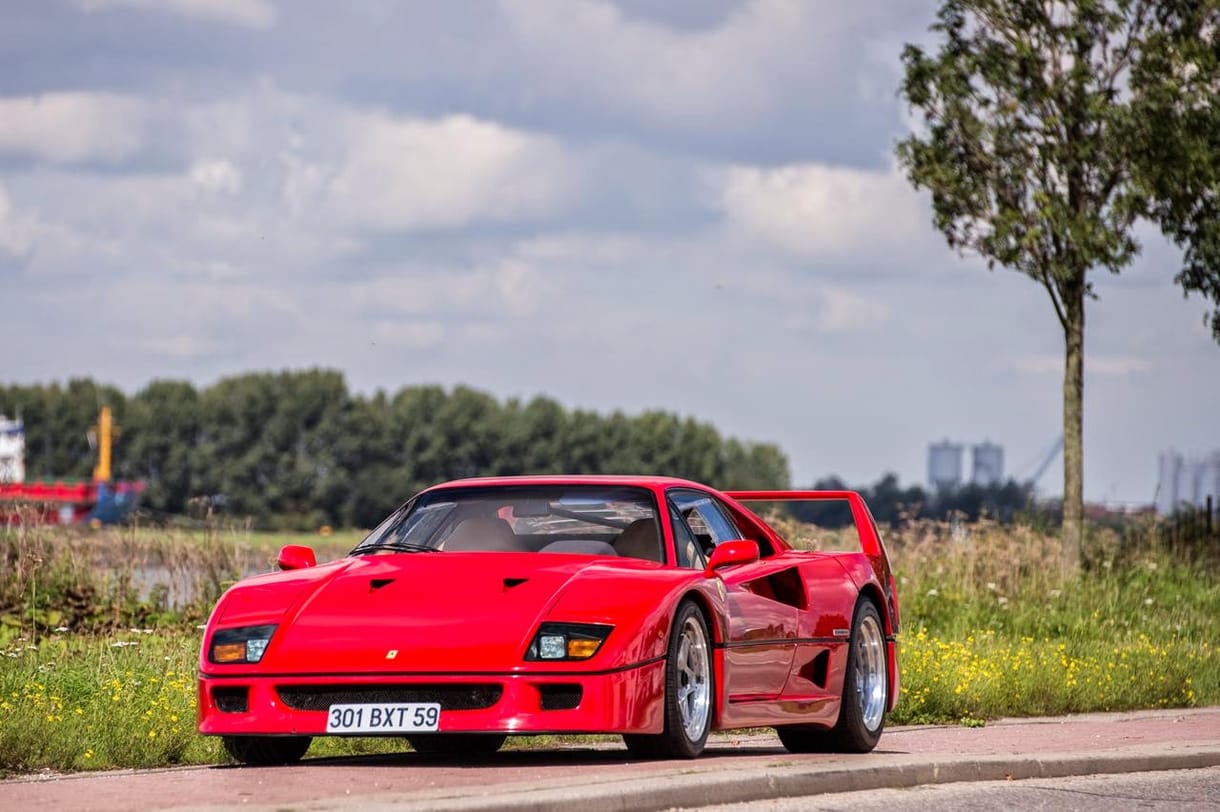 690 ezer eurót adtak Nigel Mansell Ferrari F40-es sportkocsijáért