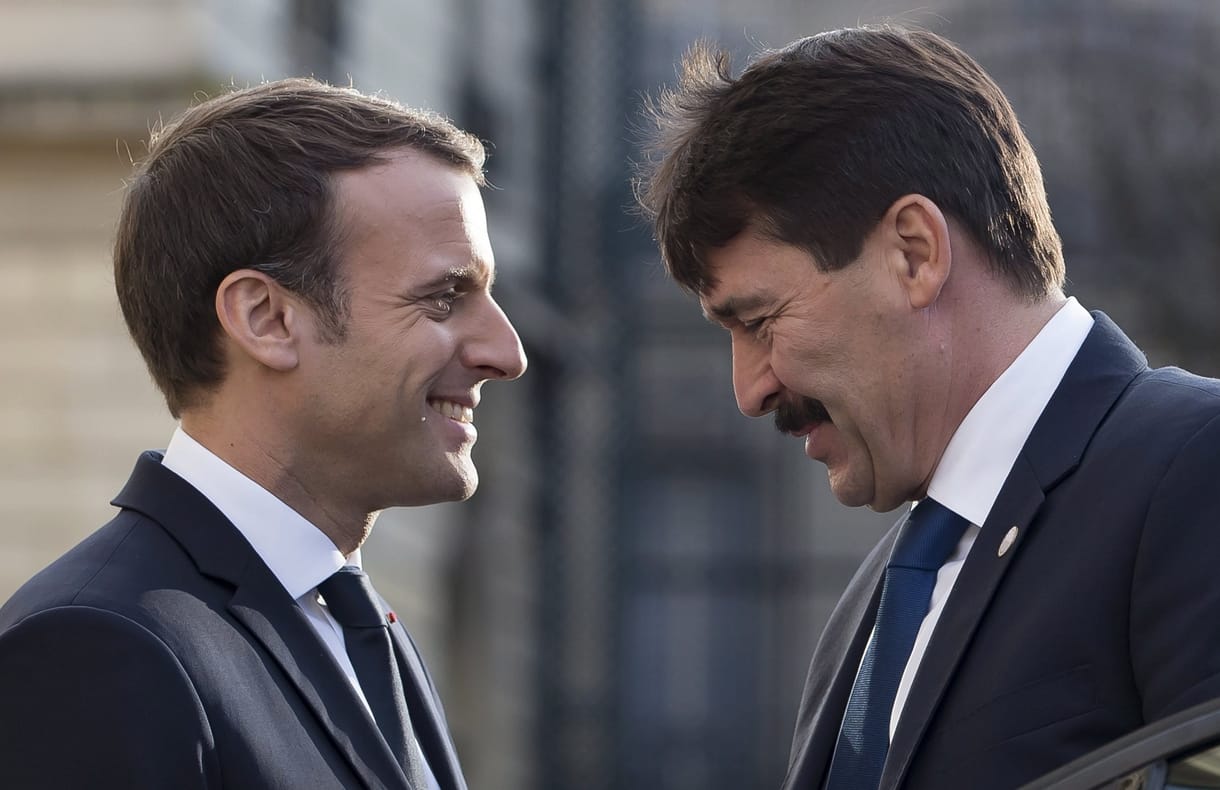 Fotók: Áder Macronnal pózolt Párizsban