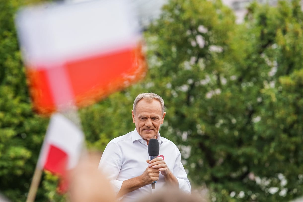 A lengyel ellenzék vezetője megígérte: a győztes választás másnapján megszerzi a visszatartott EU-s pénzeket