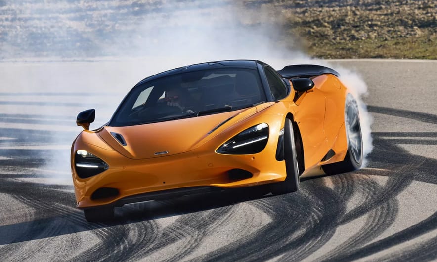 750 lóerős biturbó V8 a McLaren szuperkönnyű újdonságában