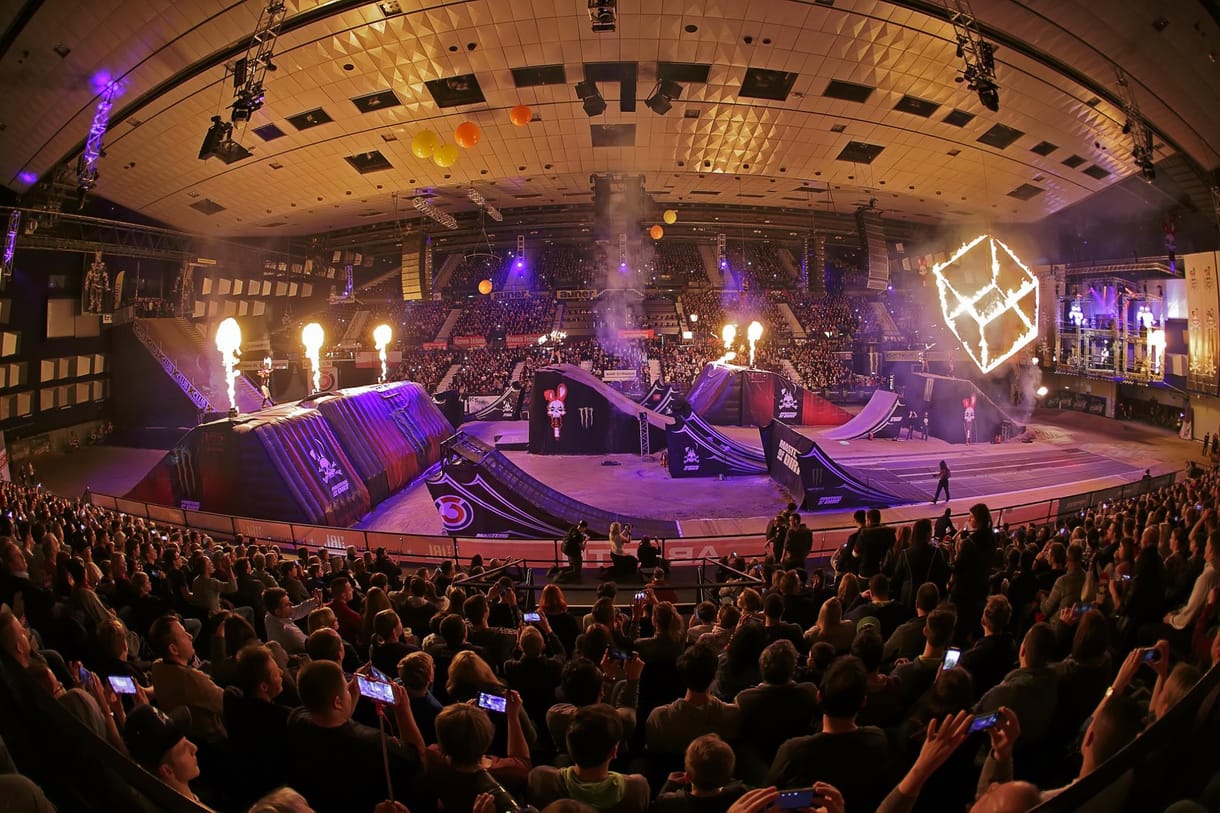 Újabb freestyle motocross show jön Budapestre