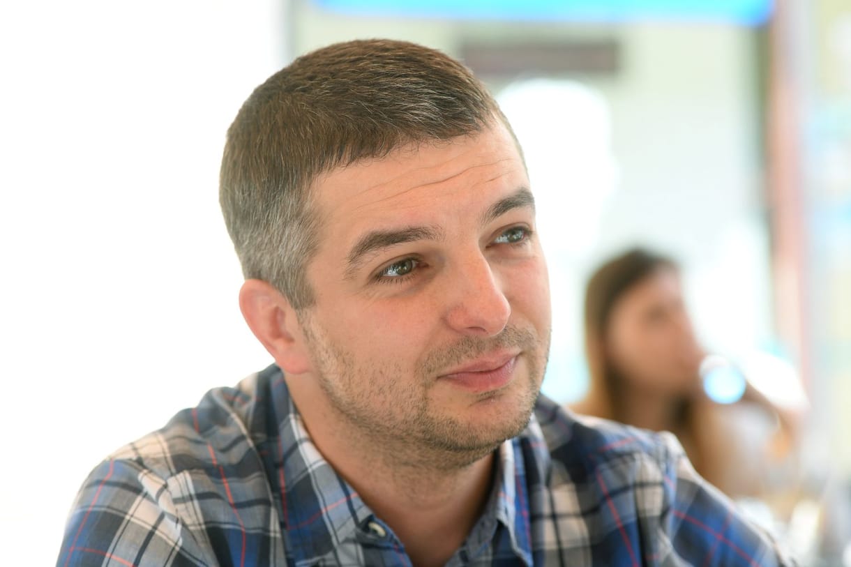 Első prózai kötetével al-dunai utazásra hív bennünket Szálinger Balázs
