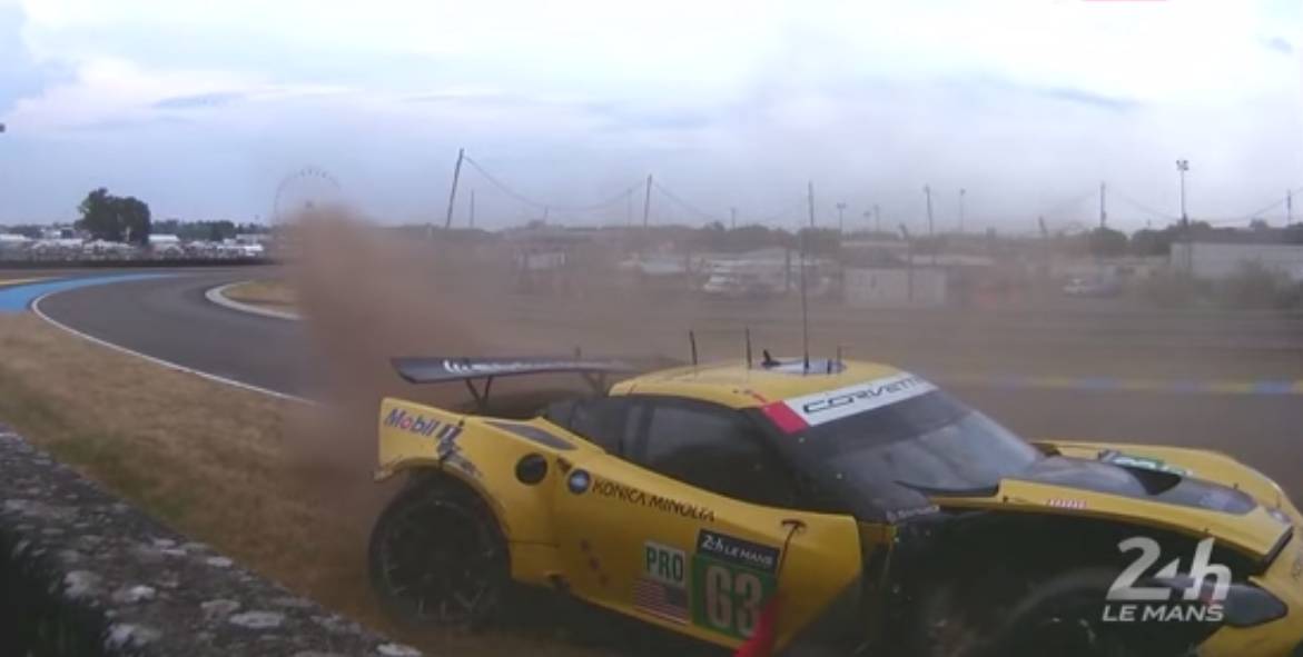 Videó: Corvette-zúzás a Le Mans-i 24 órás időmérőjén