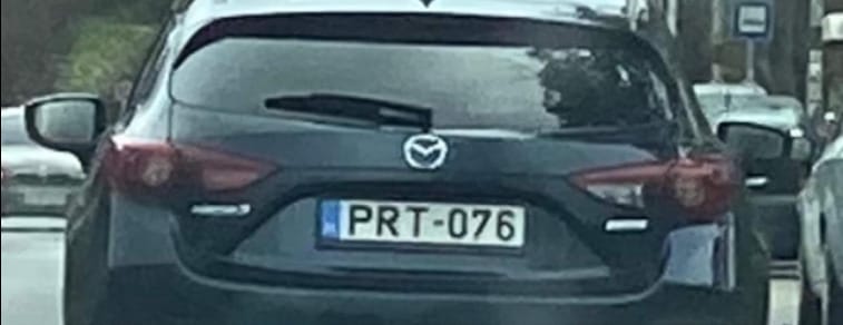 Rendőrök követték Czeglédy Csabát nem létező rendszámmal