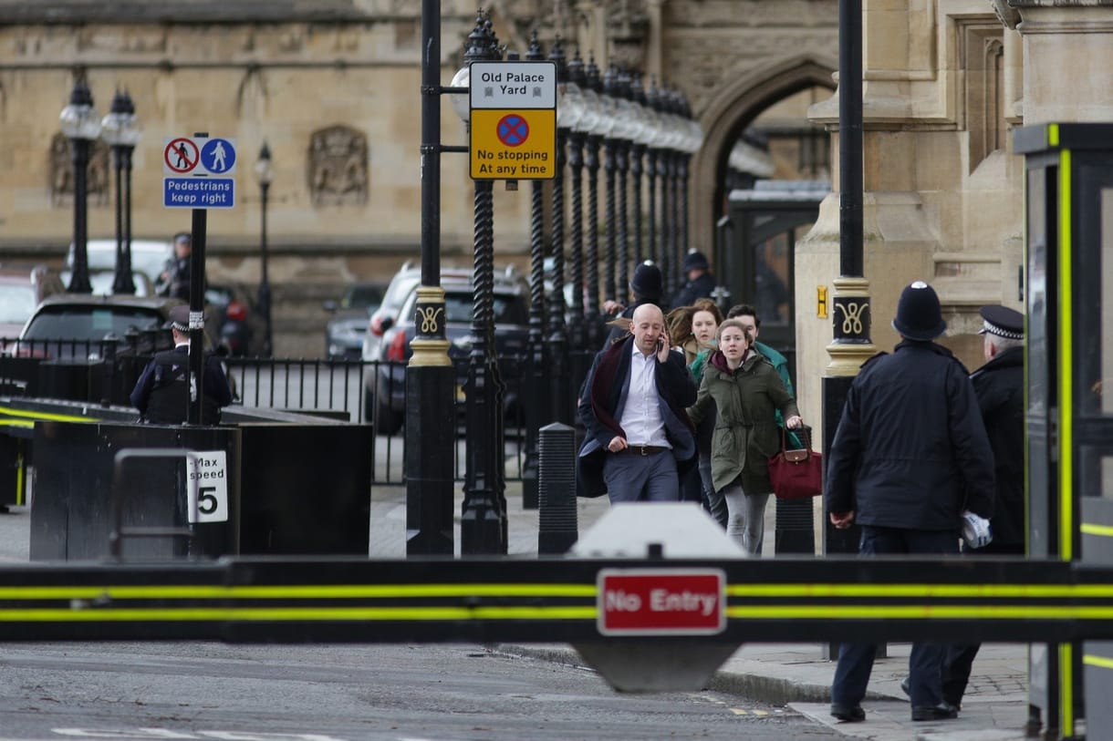 Londoni terror: hét embert már őrizetbe vettek