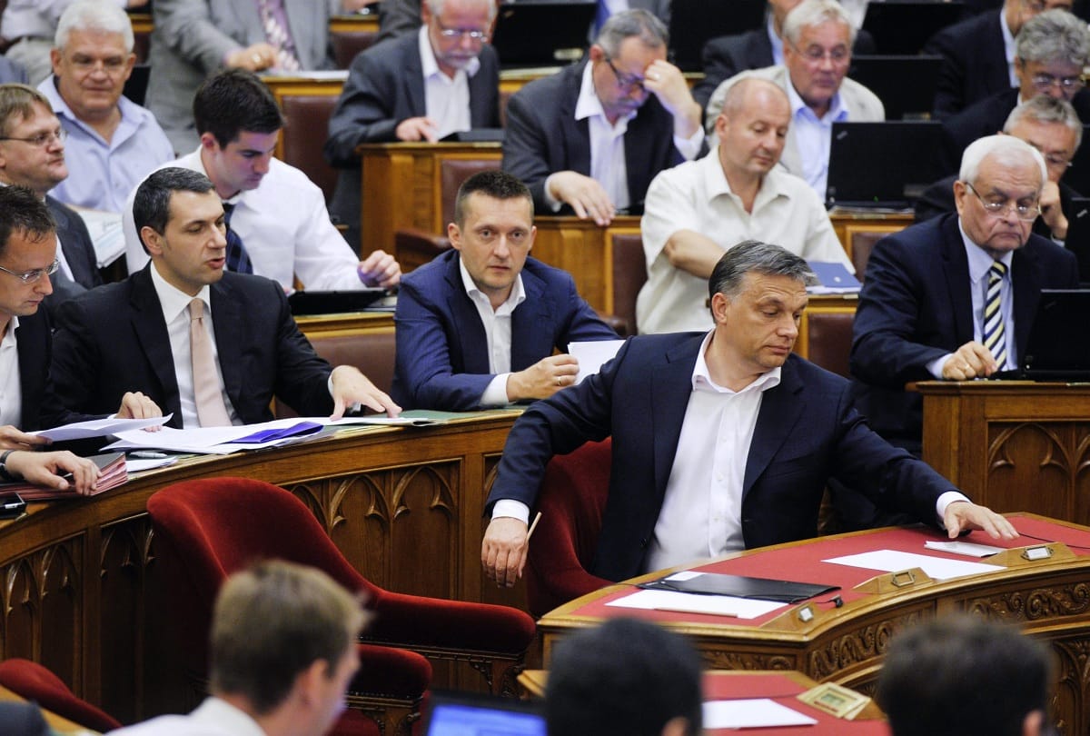 Megszavazták a tranzakciós adót is a parlamentben