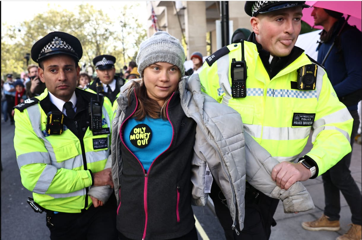 Őrizetbe vették Greta Thunberget Londonban