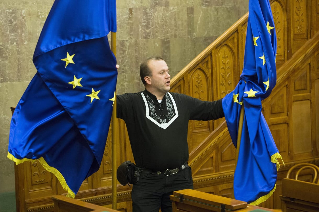 A Kúria is jóváhagyta a volt jobbikos képviselő felmentését