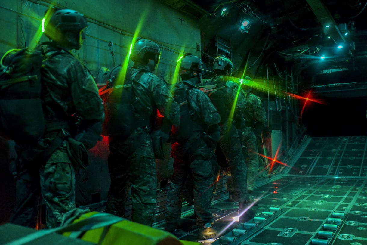 Fotók: mint egy durva sci-fi játékban, úgy dolgoznak az amerikai katonák