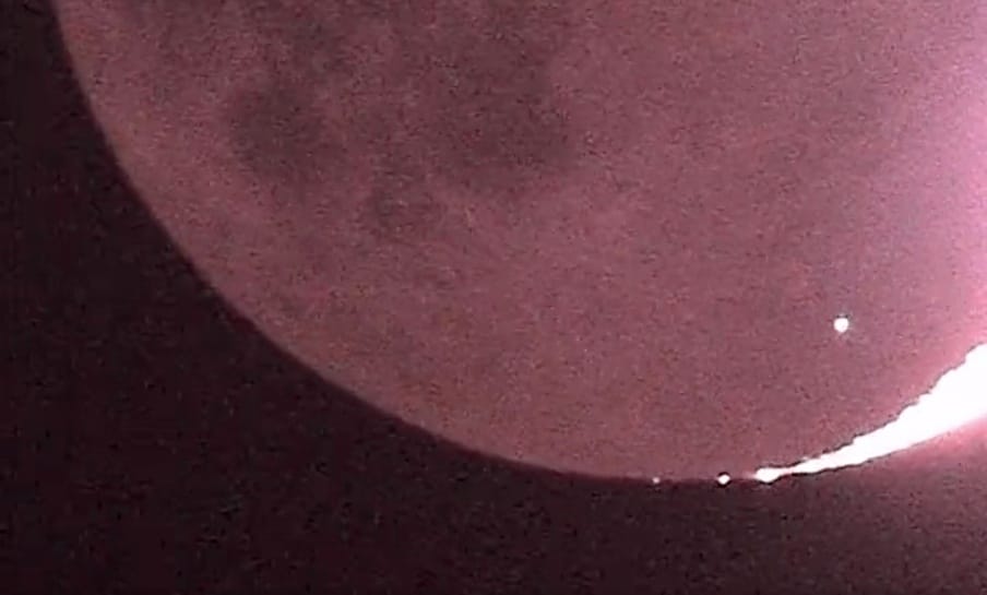 Meteor csapódott a Holdba, videóra vette egy csillagász