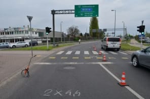 Reggel hatkor ittasan elütött egy biciklist, majd továbbhajtott, videó
