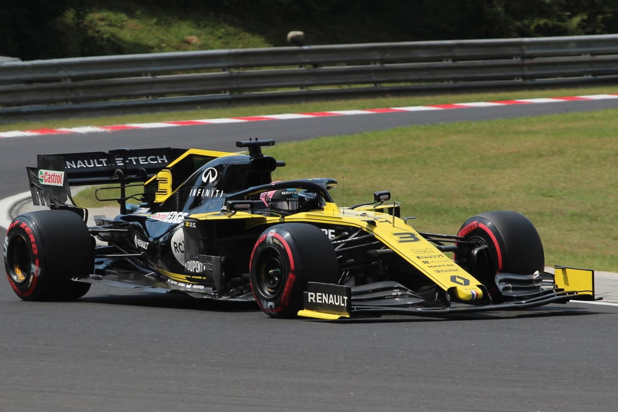Utólag kizárták a Renault-t a Japán Nagydíjról