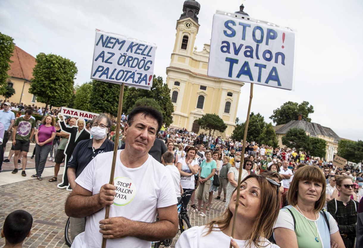 A veszélyhelyzetre hivatkozva semmisíttetnék meg a tatai népszavazáshoz összegyűjtött aláírásokat