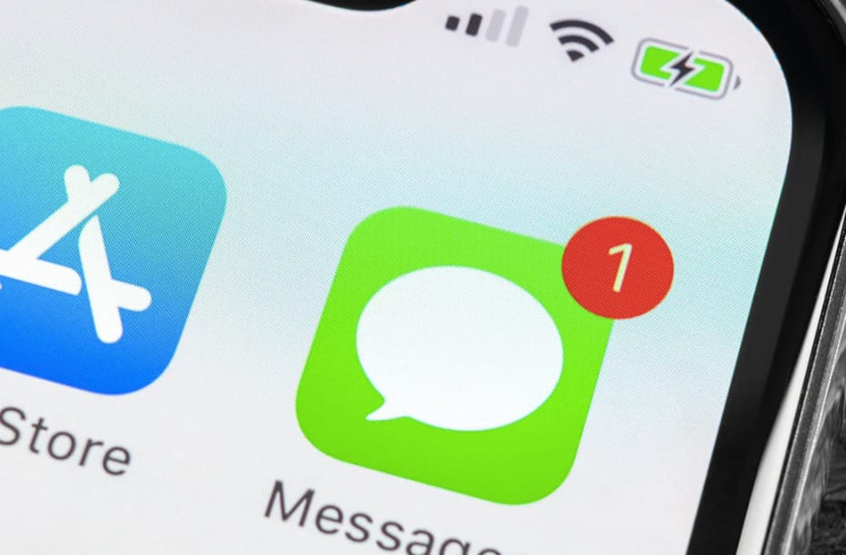 Figyelmeztetni fognak az iPhone-ok, ha meztelen kép vagy videó érkezik üzenetben