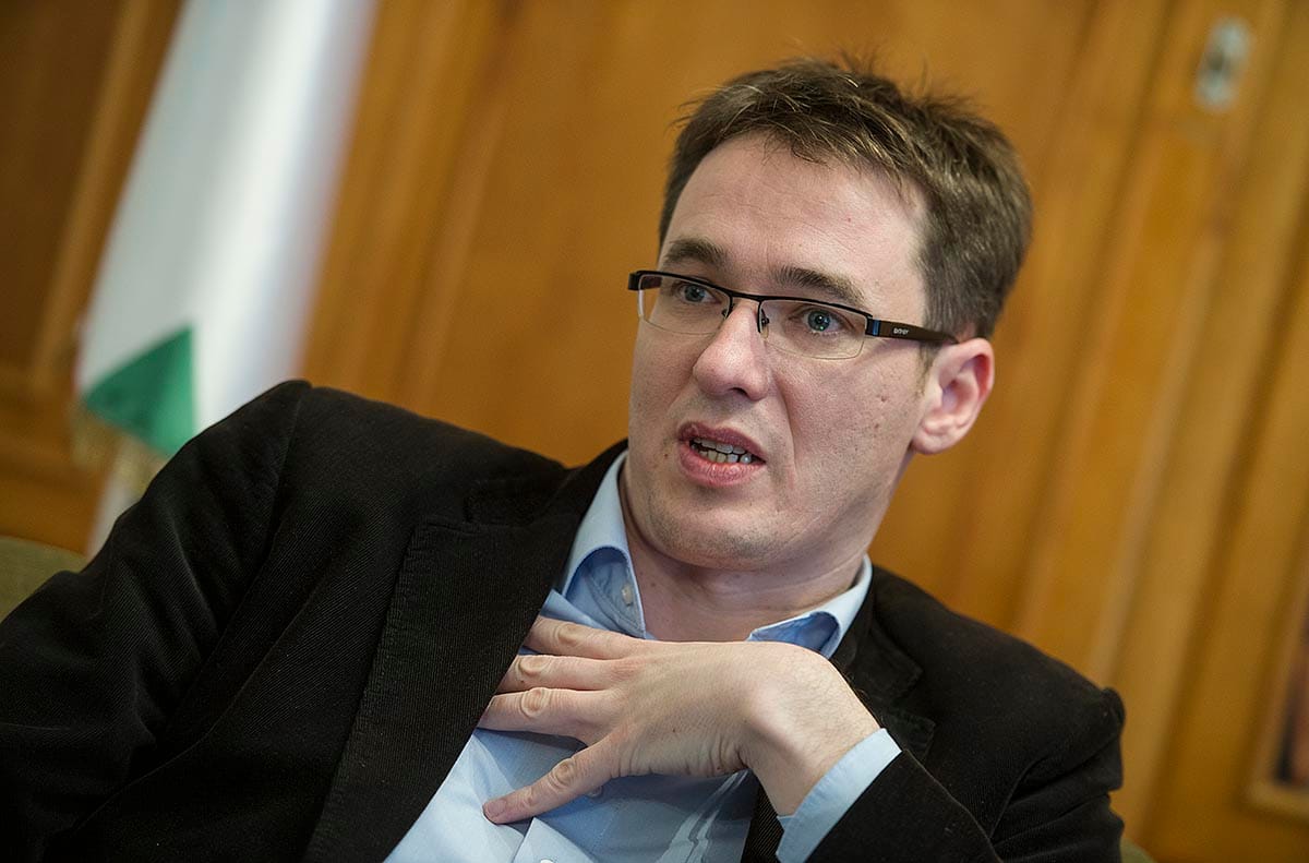 Ellenzéki politikus lett a legnépszerűbb egy felmérésen