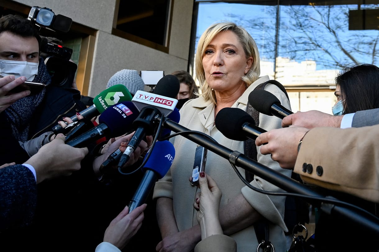 Uniós pénzekkel való visszaéléssel vádolják Marine Le Pent