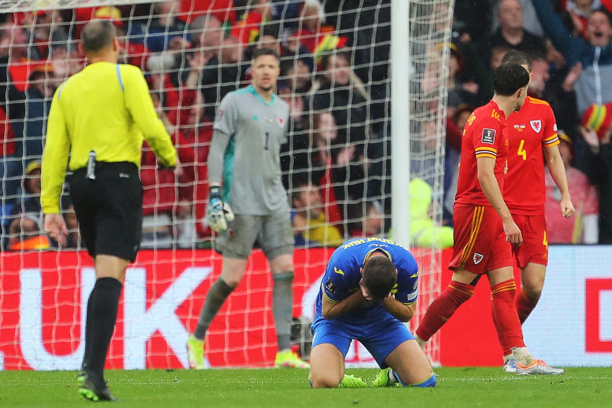 Öngóllal verte Wales Ukrajnát, ott lehet a foci-vébén