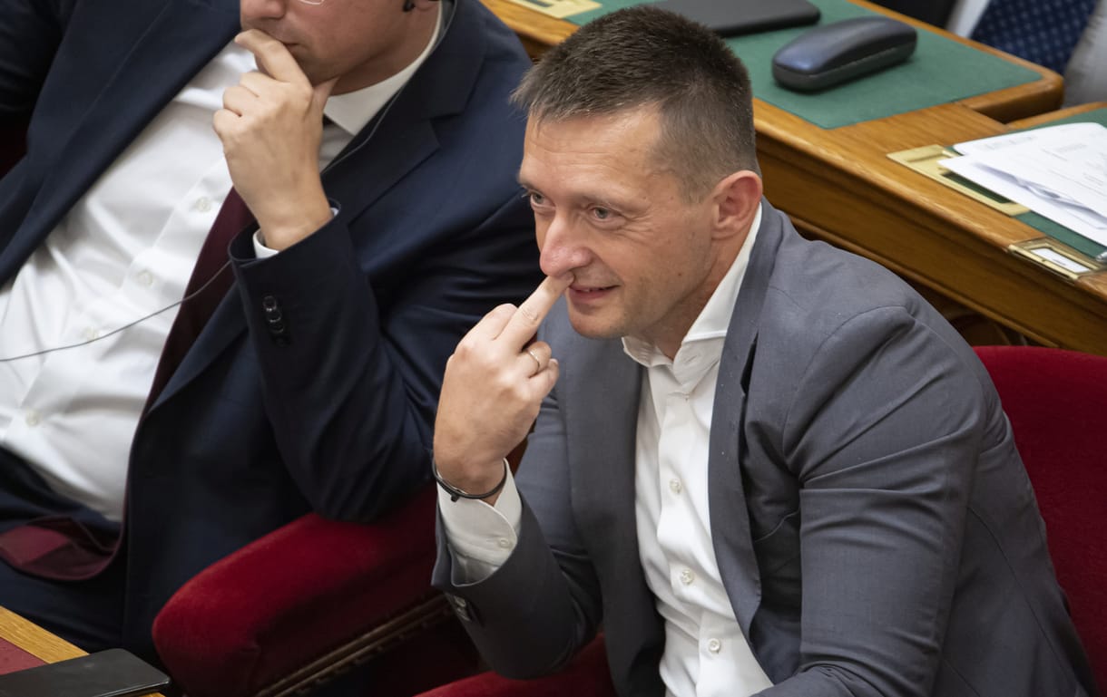 Továbbra is érkeznek a propaganda üzenetek a vakcinainfós e-mail címekre, most épp a NATO 
