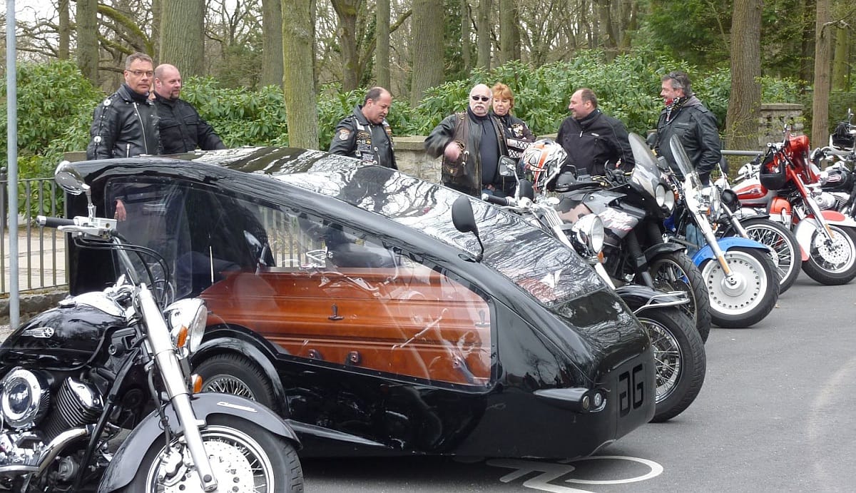 Fotó: Harley Davidsonon temethetik el halottaikat a bécsiek