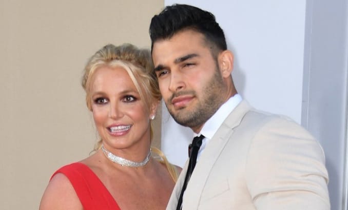 Britney Spears gyereket vár