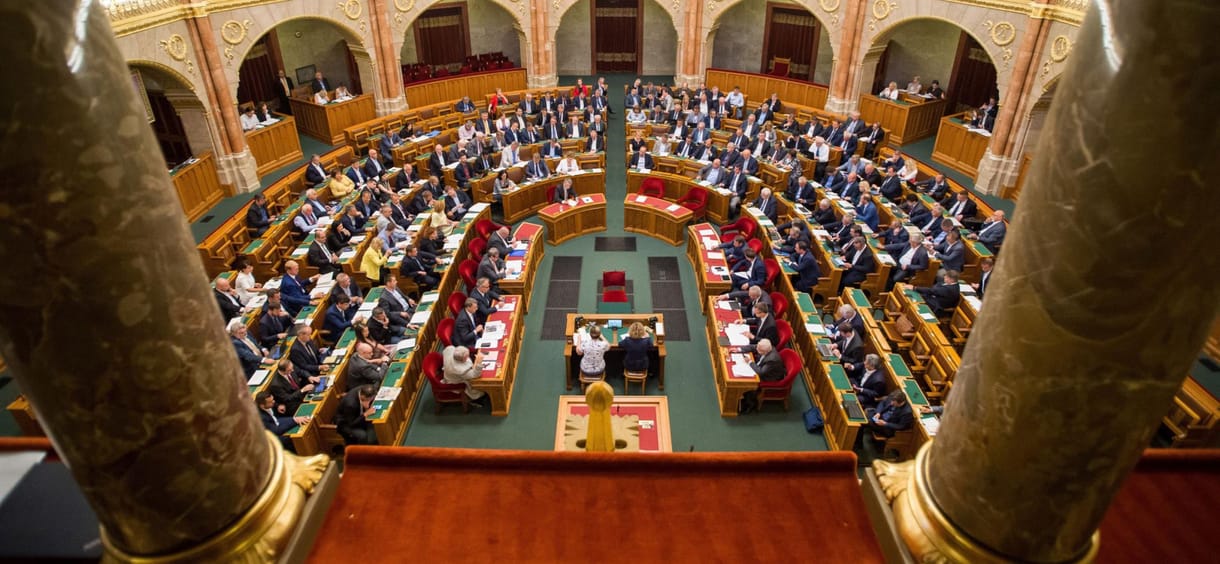 Egy fideszes képviselő 2010 óta csak egyszer kért szót – akkor is véletlenül