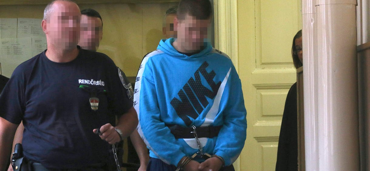 14 év fegyházat kértek a fiúra, aki vízaknába dobta az eszméletlen tinilányt Borsodnádasdon