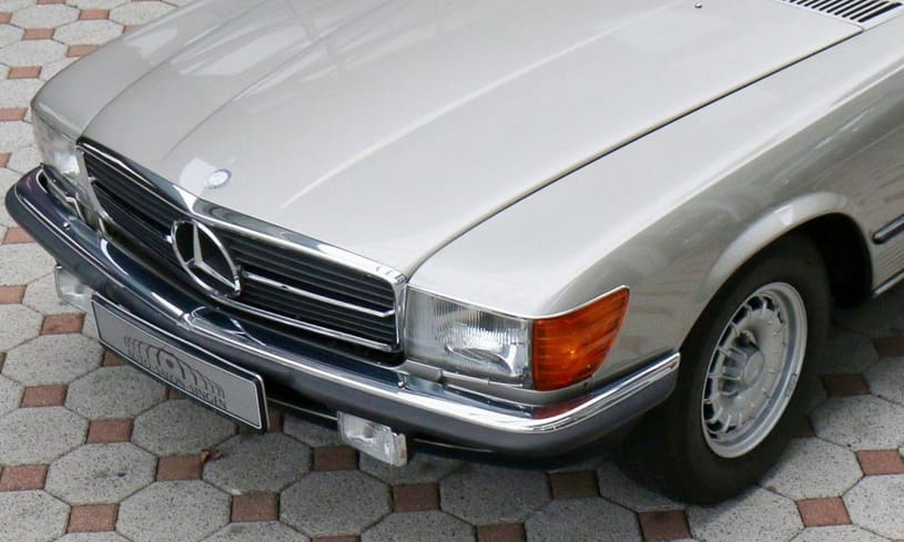 Bobby Ewing is csettintene ennek az eladó Mercedes 500 SL-nek a láttán