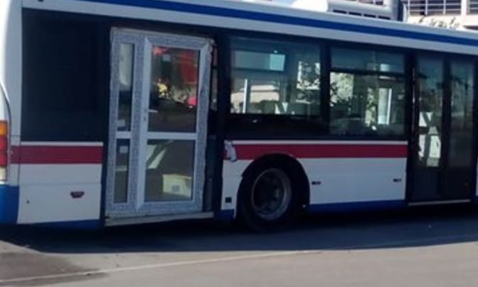 A nap fotója: olyat tettek a busszal, amire senki sem számított