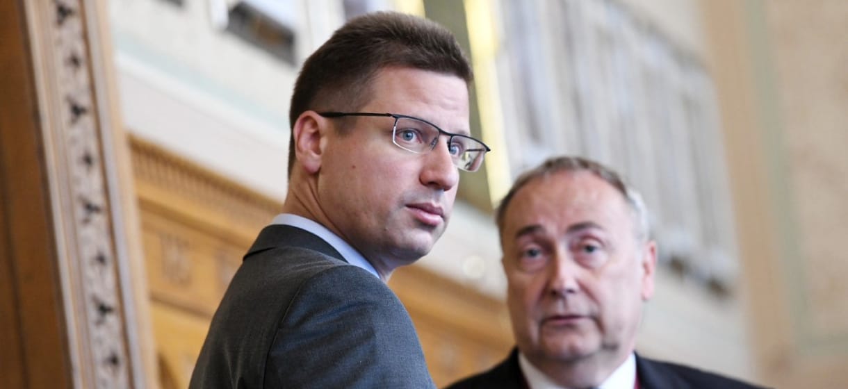 Gulyás Gergely: Megszorítás nem, 