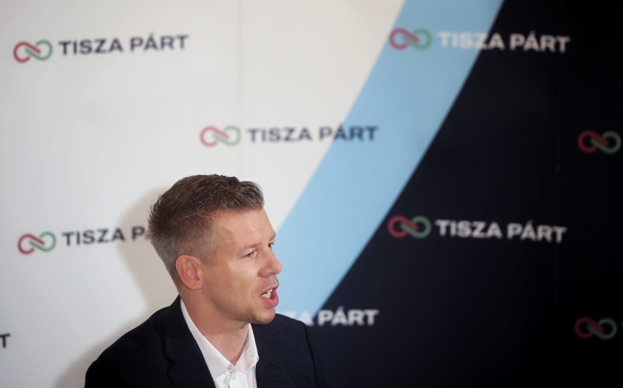 Magyar Péter kiröhögte Gulyás Gergelyt, aki arról írt, hogy törvény határozza meg a miniszterelnök fizetését