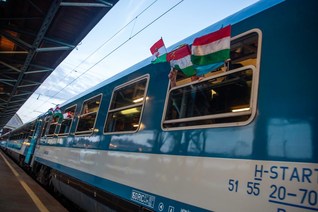 Egyre kevesebb kettős állampolgár költözik át Magyarországra