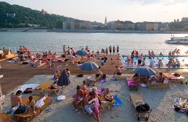 ÁNTSZ: nincsenek kirívó szabálytalanságok a strandokon
