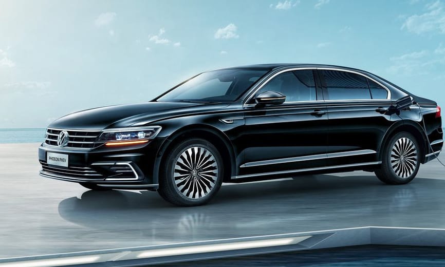 Töltőre vele: 5 méteres új luxus hibrid a Volkswagentől