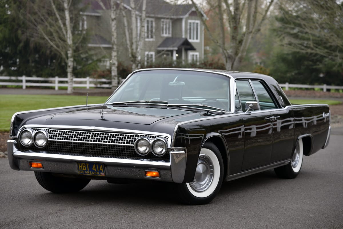 53 évesen is az utak királya ez a Lincoln Continental