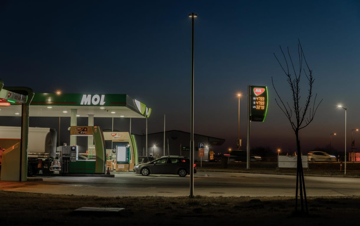 Válaszolt a Mol: napi egy tankolás mehet hatósági áron