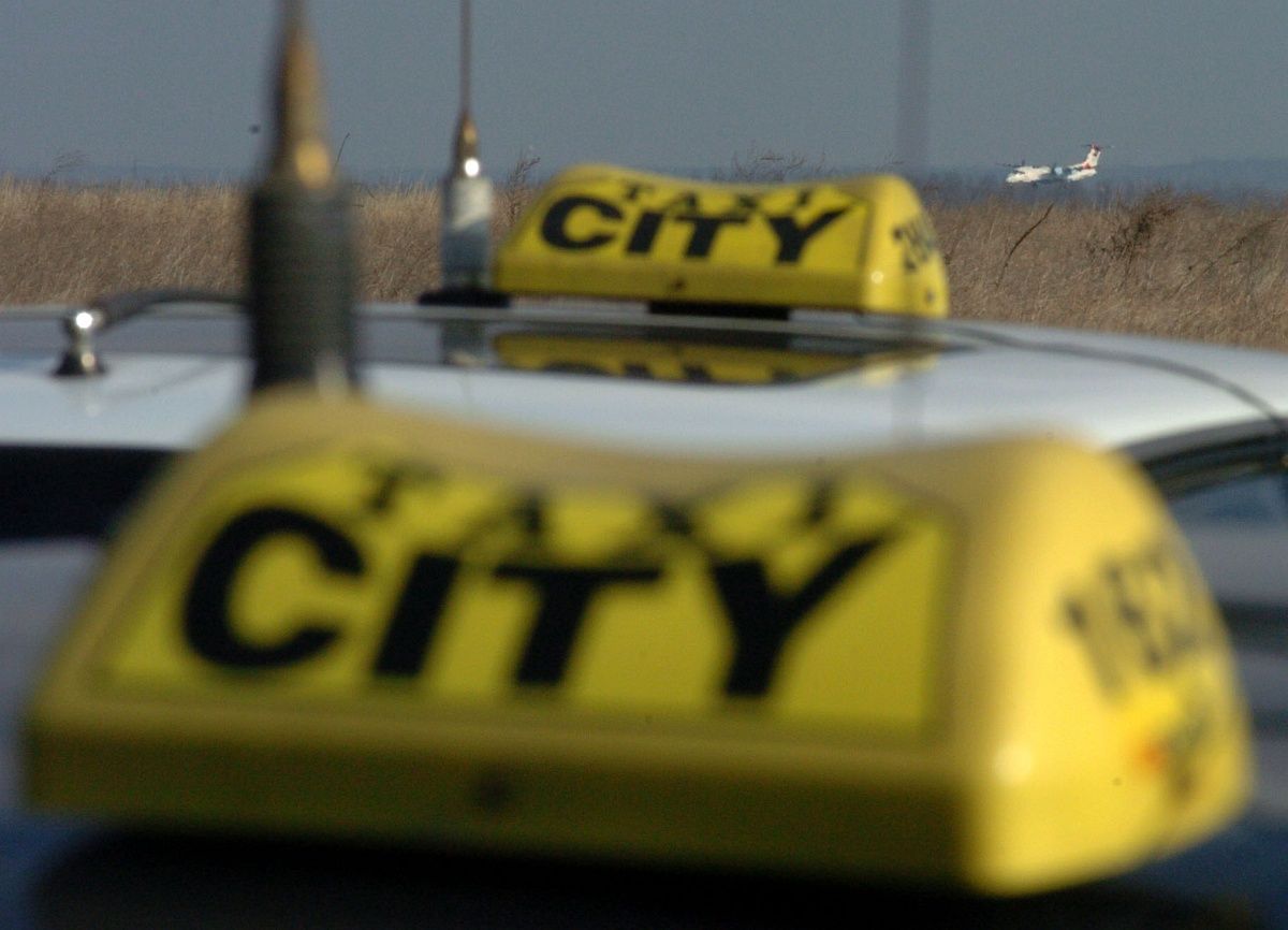 Minden második budapesti taxis hibázik