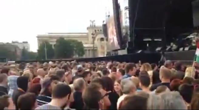 Videó: Kifütyülték Orbánt a Hősök terén