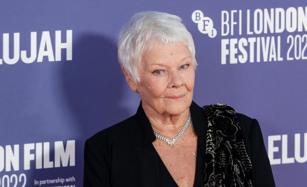 Judi Dench már alig tudja elolvasni a szövegkönyveket