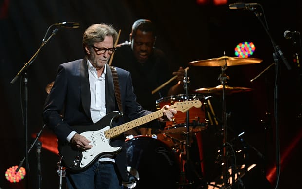 Eric Clapton az oltás után olyan tüneteket produkált, hogy azt hitte, soha nem fog már tudni gitározni