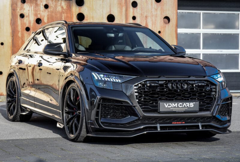 115 millió forint letaglózó ár, még ha egy Audi RS Q8-R-ről van is szó