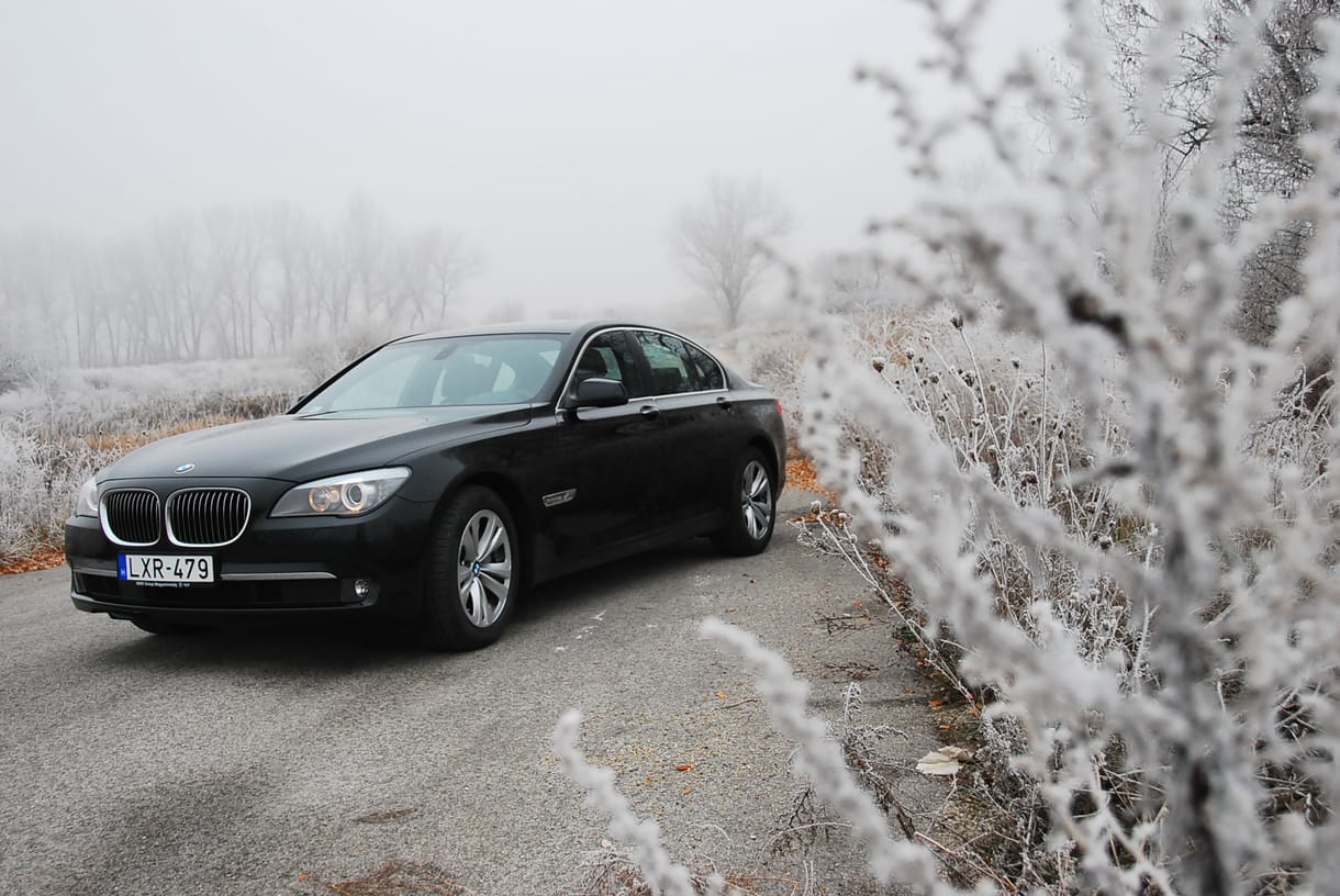BMW 7 teszt: takarékos terminátor