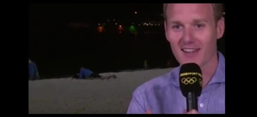 Szexelő pár bukkant fel a BBC riói közvetítésében - videó