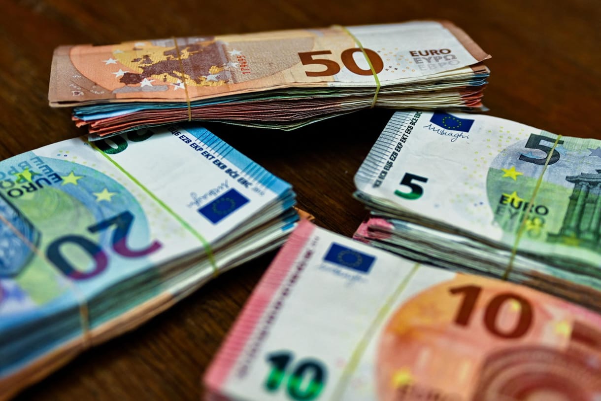 45 ezer euróval vert át egy budapesti valutaváltót egy férfi