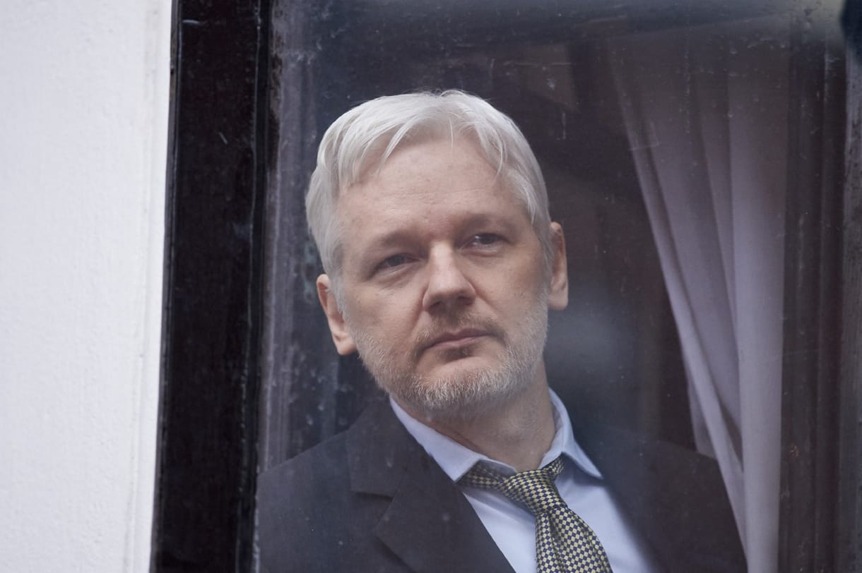 A WikiLeaks alapítója után kémkedhettek az ecuadori követségen
