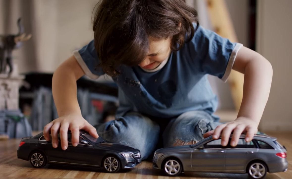 Az év trollkodását mutatja be a Mercedes – videó