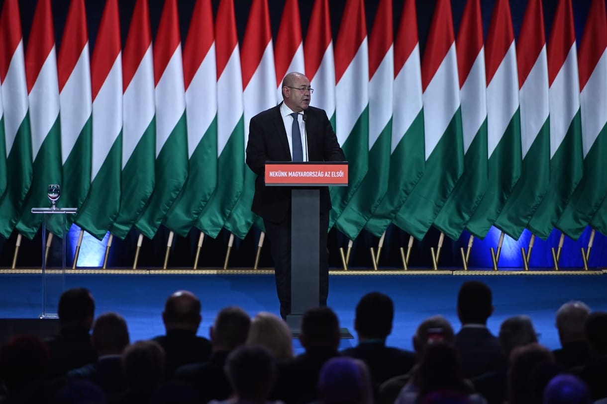 Pressburger Csaba: A demokratikus esélytől a személyi kultuszig – Pásztor István és hagyatéka