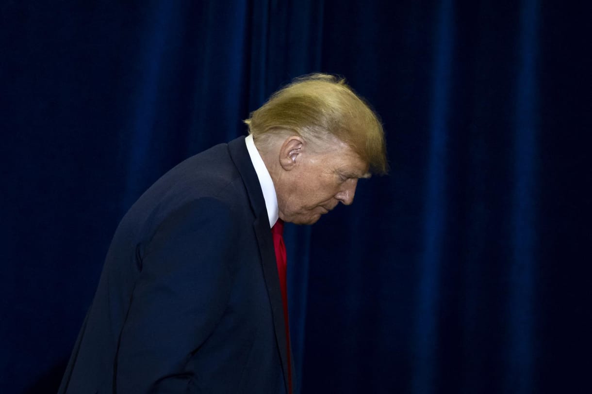 Donald Trump is részt vett a választási eredmény megváltoztatásának vádjával indított bírósági meghallgatáson