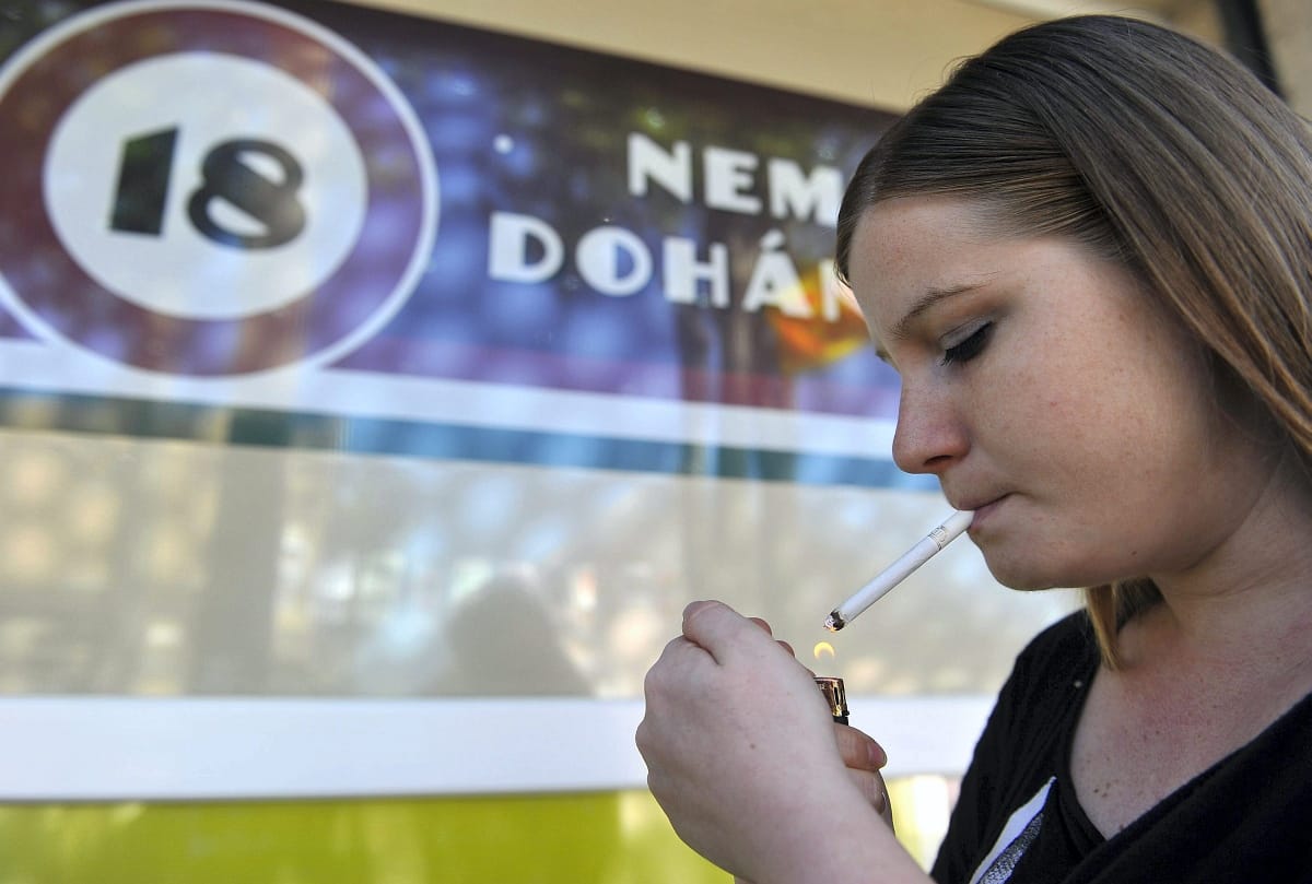 64 forint értékű cigit rabolt, négy hónap fegyházat kapott a 16 éves lány